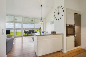 Beautiful Holiday Apartment With Panoramic Views Over Ebeltoft Vig And The Mols Hills, Ebeltoft